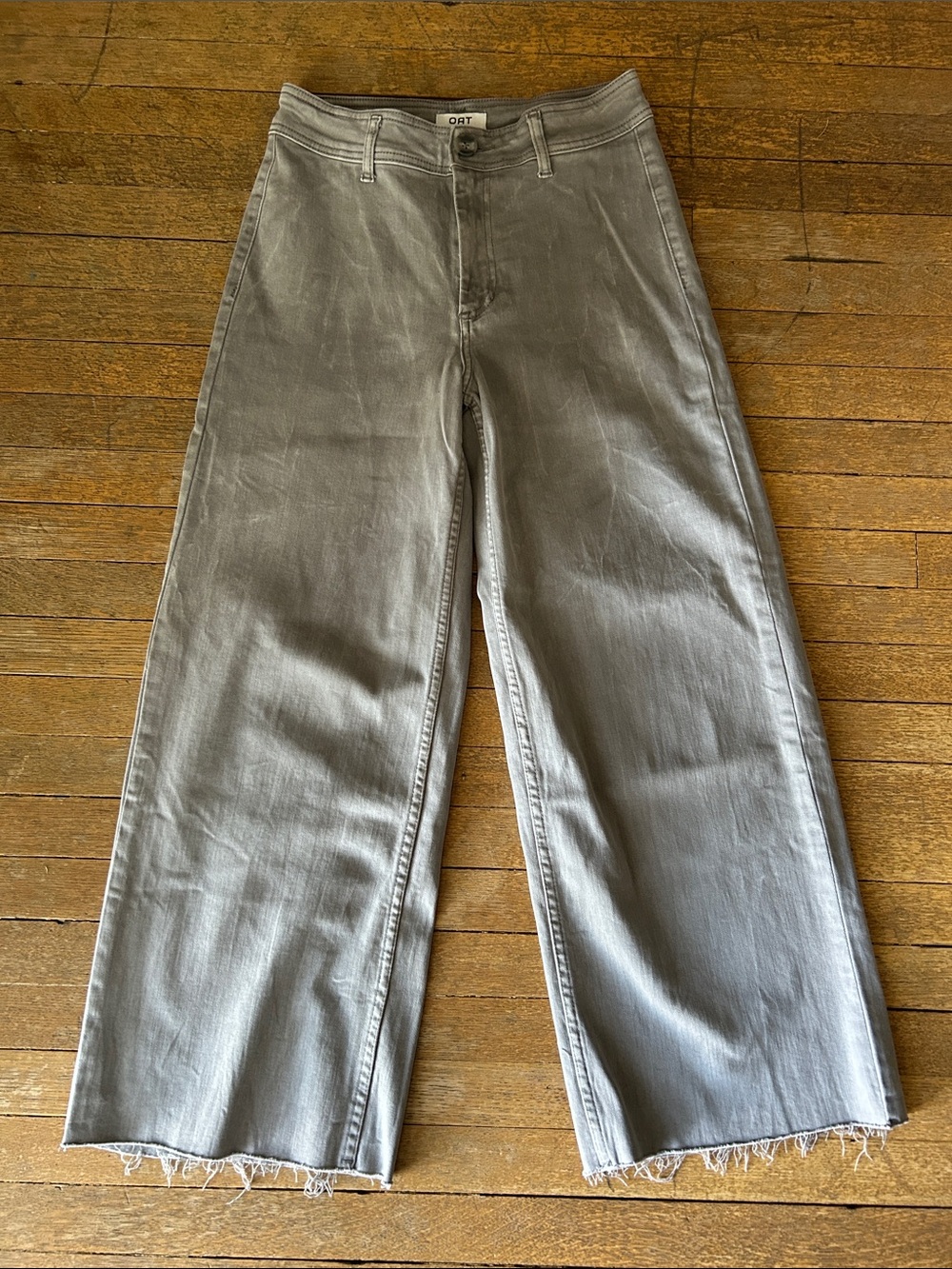 Oat Wide Leg Gray Crop Jeans with Raw Hem